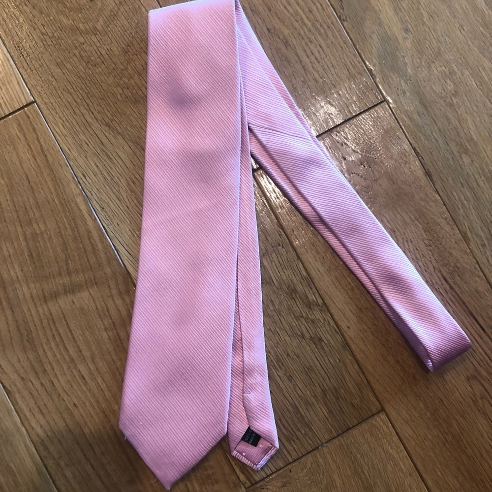 Pink Egara Tie